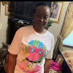 Meet your Posher, Monique